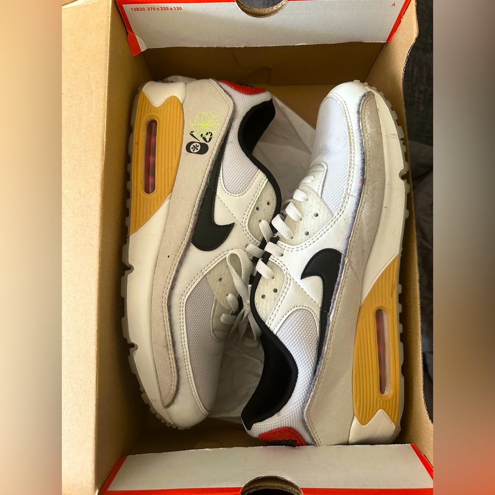Nike Air Max 90s - Picture 1 of 2